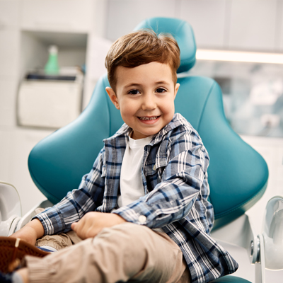 Deca u stomatološkoj stolici